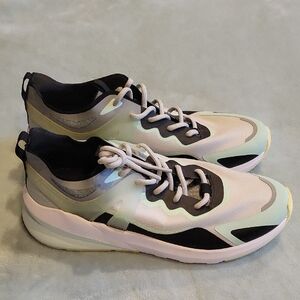 Fabletics Cheviot Performance Sneakers, Size 7.5 Womens, Only Worn Once!
